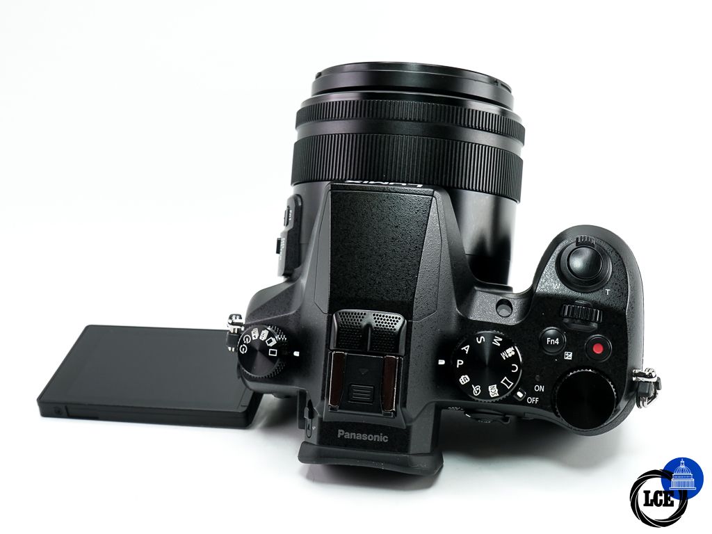 Panasonic FZ2000