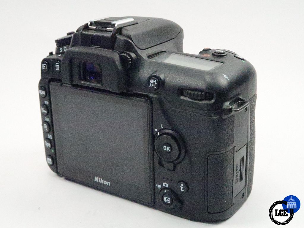 Nikon D7500