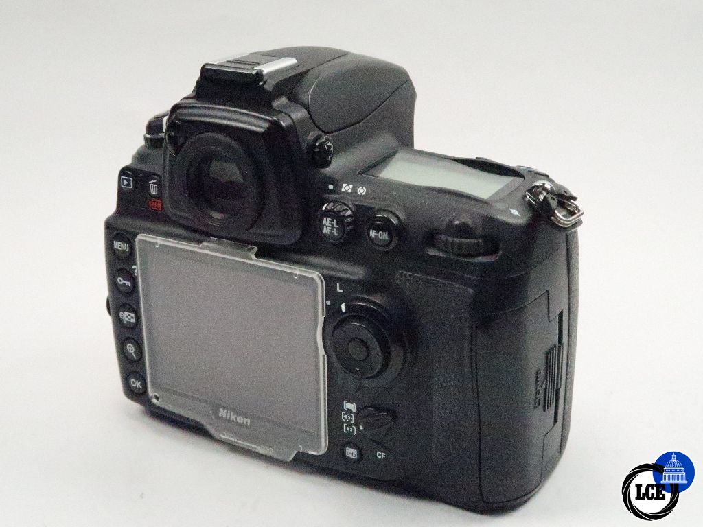 Nikon D700  17.4k sc