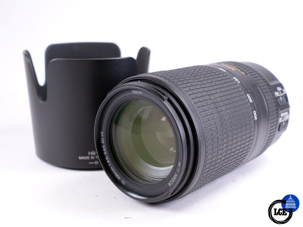 Nikon 70-300mm f/4.5-5.6 VR ED