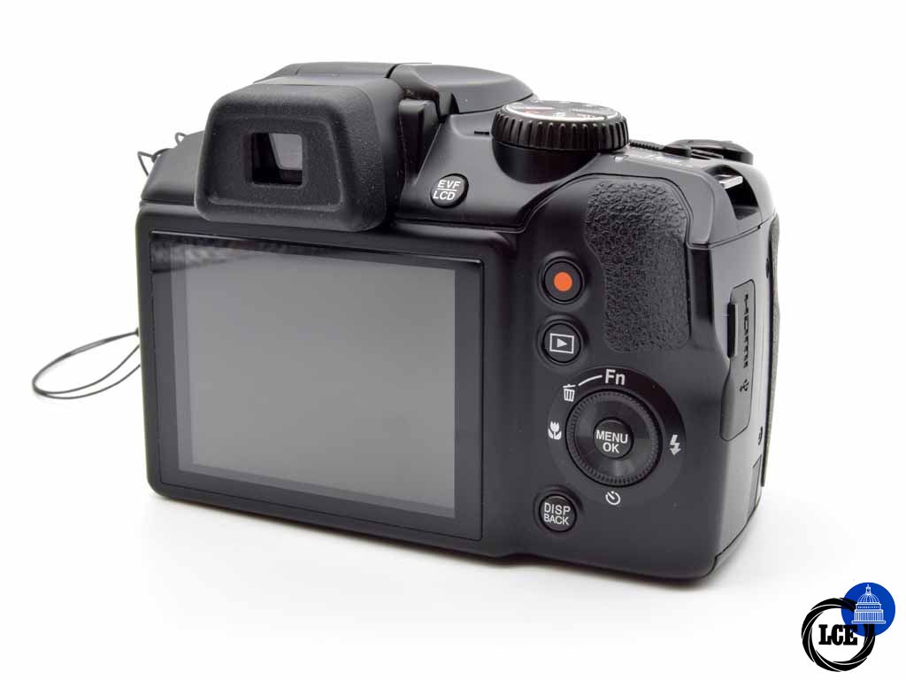 FujiFilm FinePix S8200