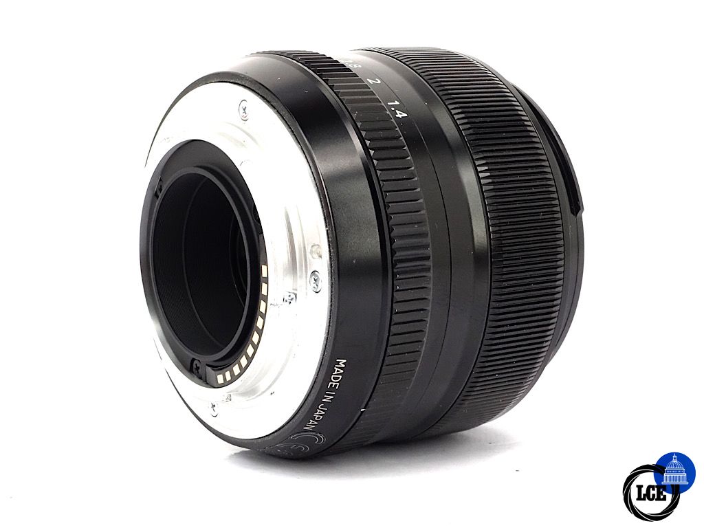 FujiFilm XF 35mm F1.4 R | 3*