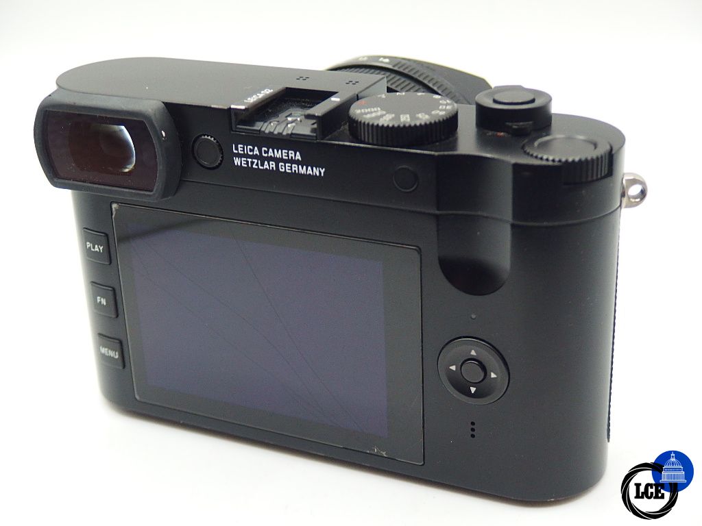 Leica Q2 Boxed (marked screen)
