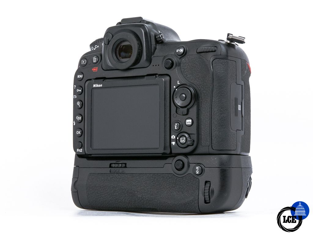 Nikon D500 + MB-D17 **22k Shutter Count**