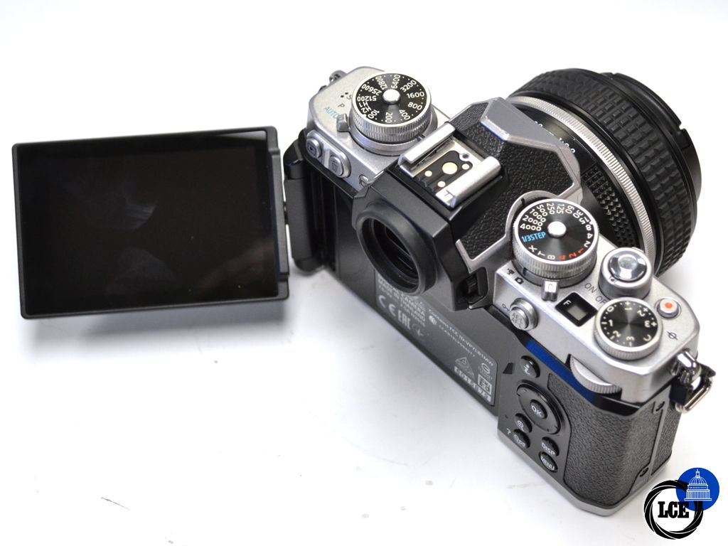 Nikon ZFC + 28mm F2.8 SE