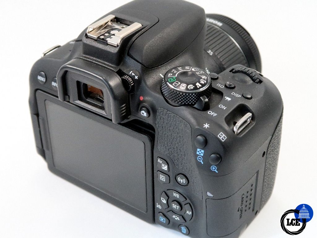 Canon Eos 800D 18-55mm f4-5.6 IS STM