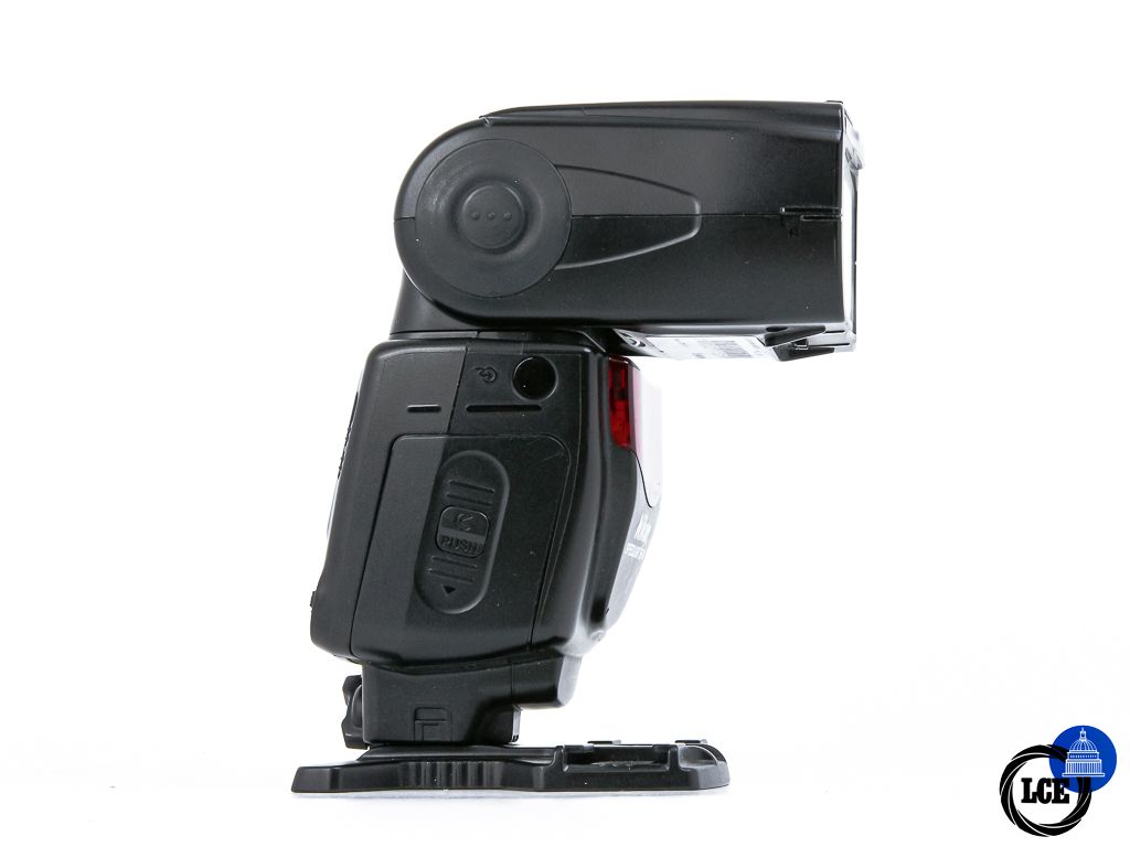 Nikon Speedlight SB-700