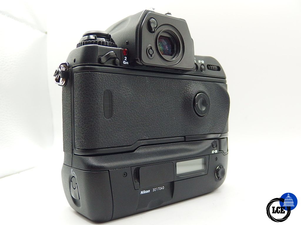 Nikon F5 body with original box. 