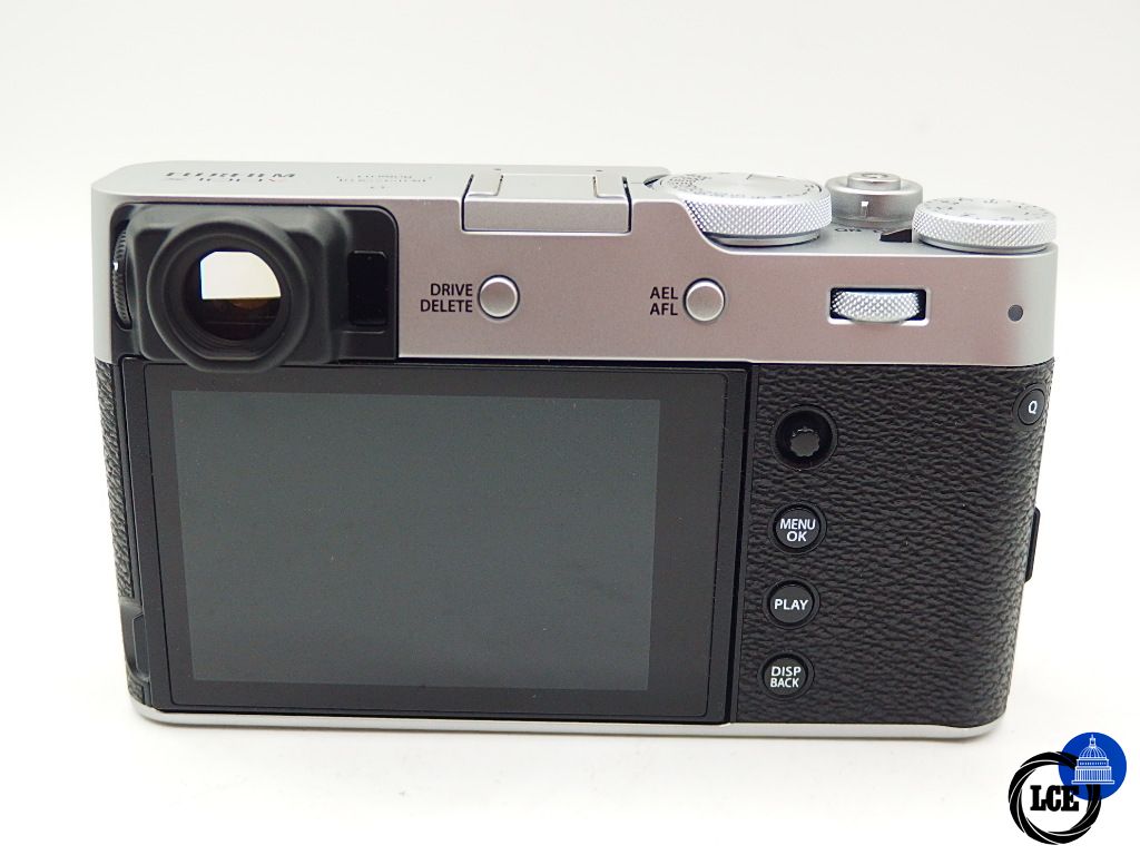 FujiFilm X100V Silver