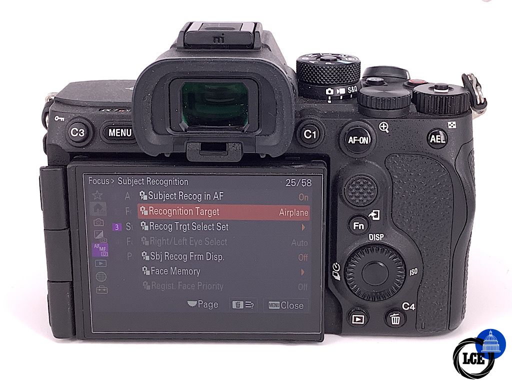 Sony A7R v body ( shutter count 9.4k )