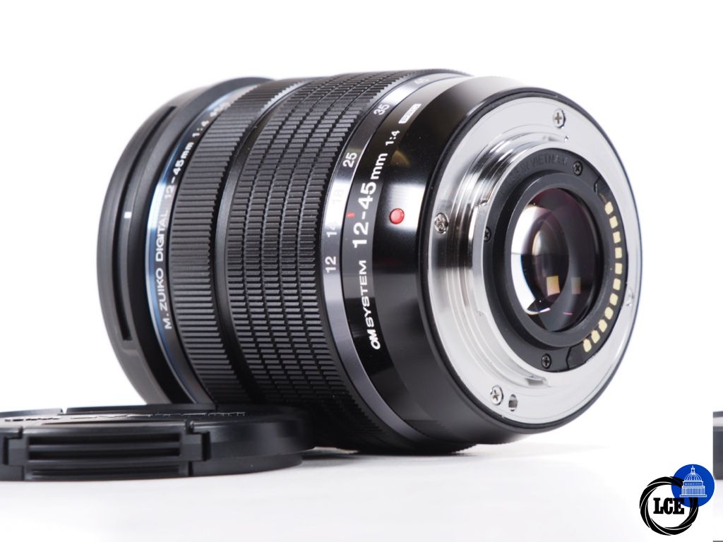 OM SYSTEM 12-45mm F4 PRO