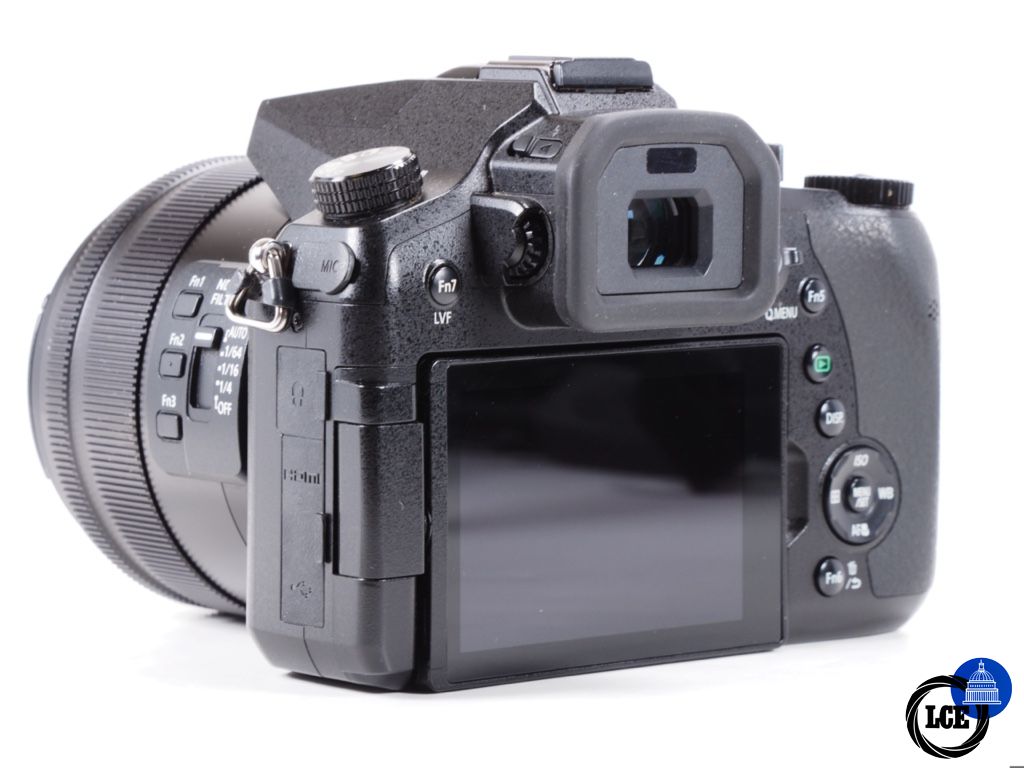 Panasonic FZ2000