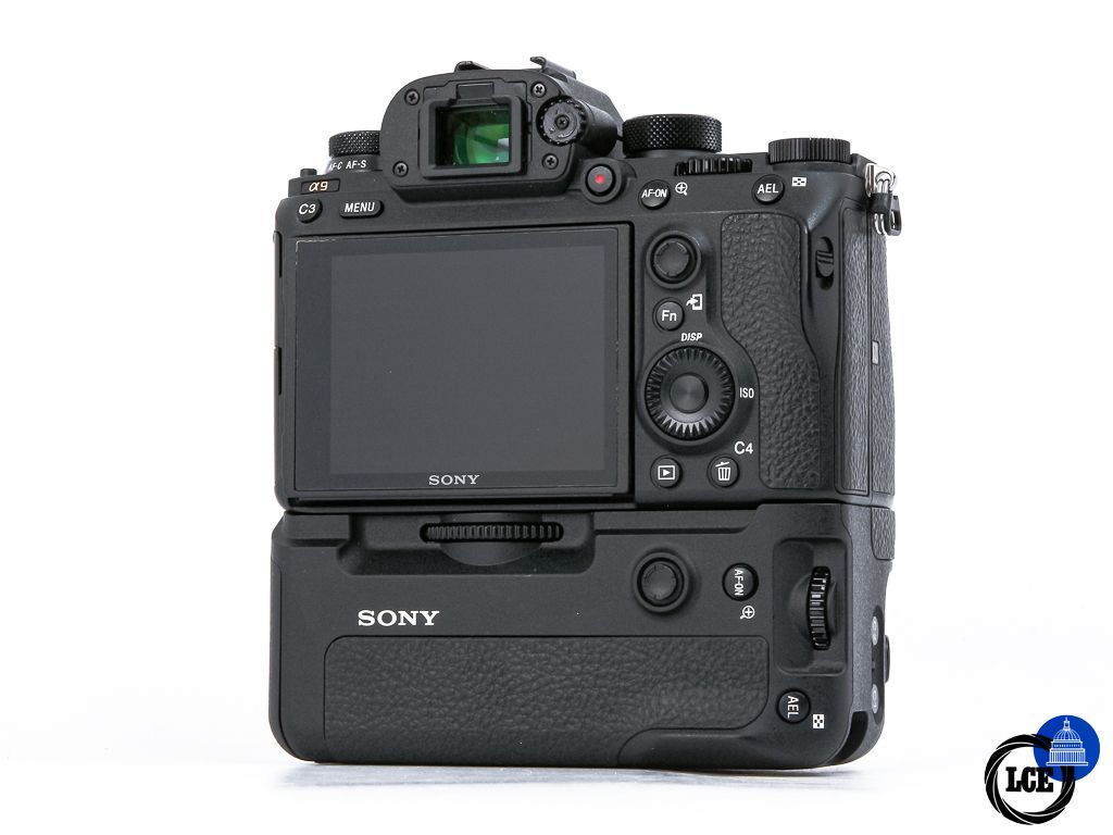 Sony A9 + VG-C3EM **9k Shutter Count**
