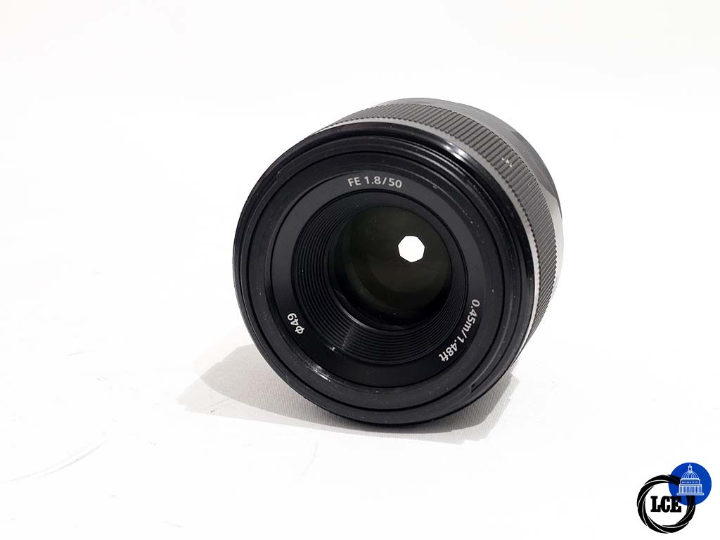 Slik 50mm f1.8 FE