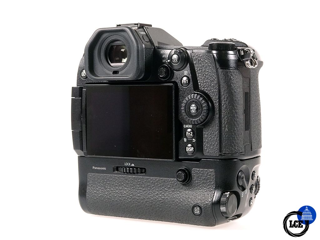 Panasonic Lumix G9 + BGG9 Grip