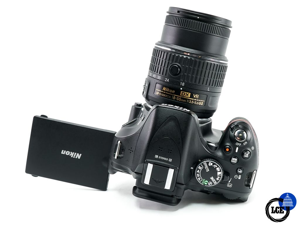 Nikon D5200 + AF-S 18-55mm VR II