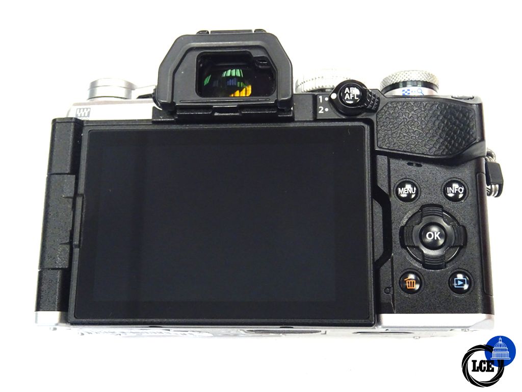 Olympus E-M5 III