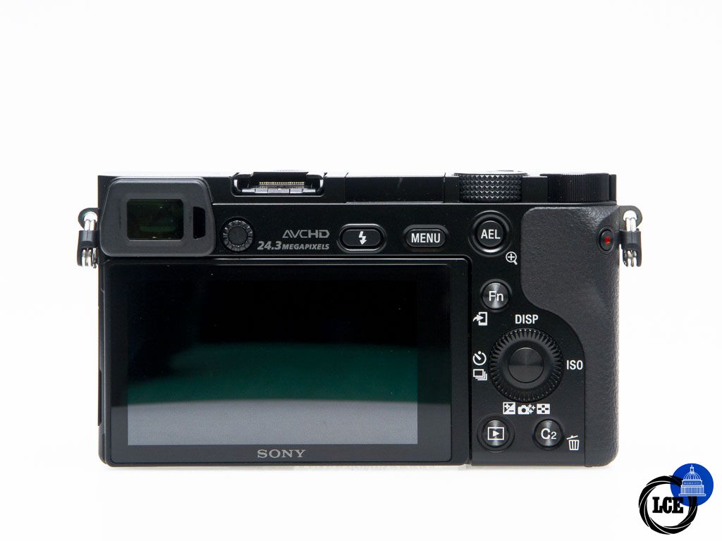 Sony A6000 + 16-50mm PZ 