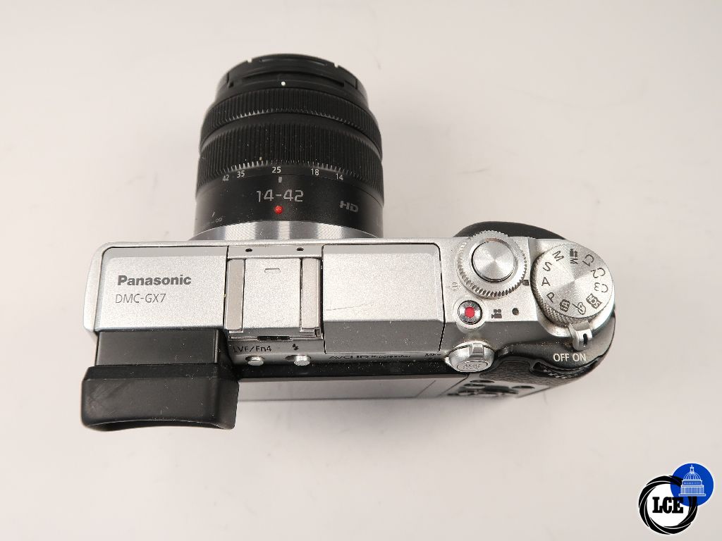 Panasonic GX7 + 14-42mm