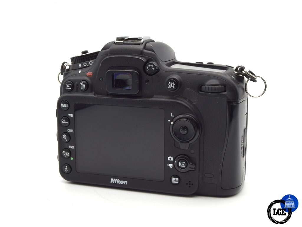 Canon EOS 77D Body (1124 Actuations)