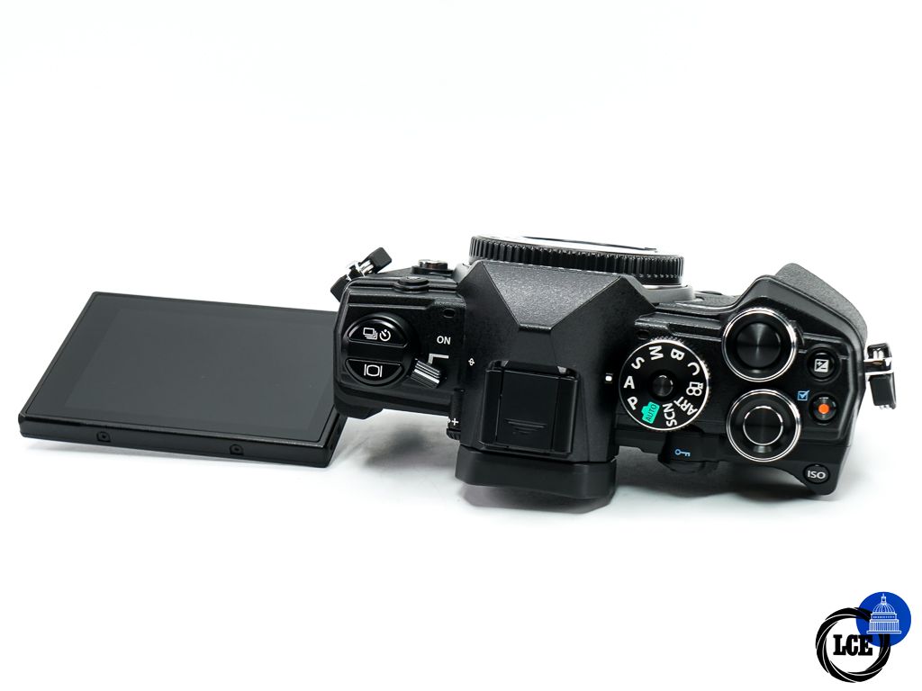 OM SYSTEM OM-5 Body * VERY LOW SHUTTER COUNT *