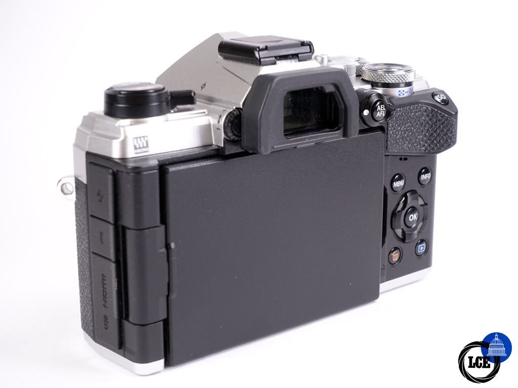 Olympus OM-5