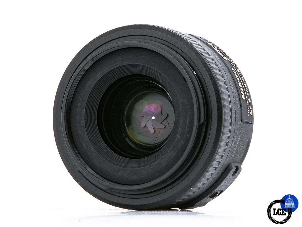 Nikon AF-S 35mm f1.8 G DX