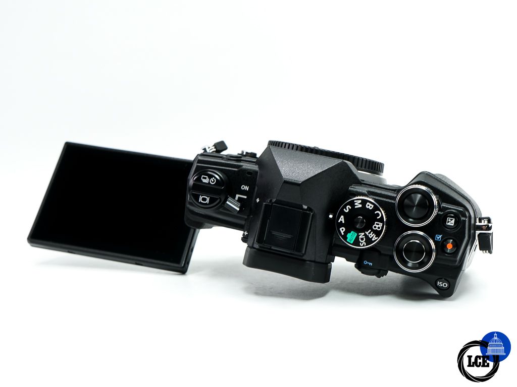 OM SYSTEM OM-5 Body *VERY LOW SHUTTER COUNT 