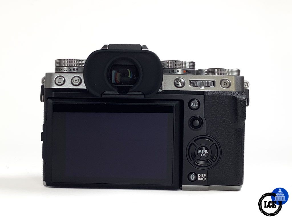 FujiFilm X-T5 Body Silver *shutter count <6300*