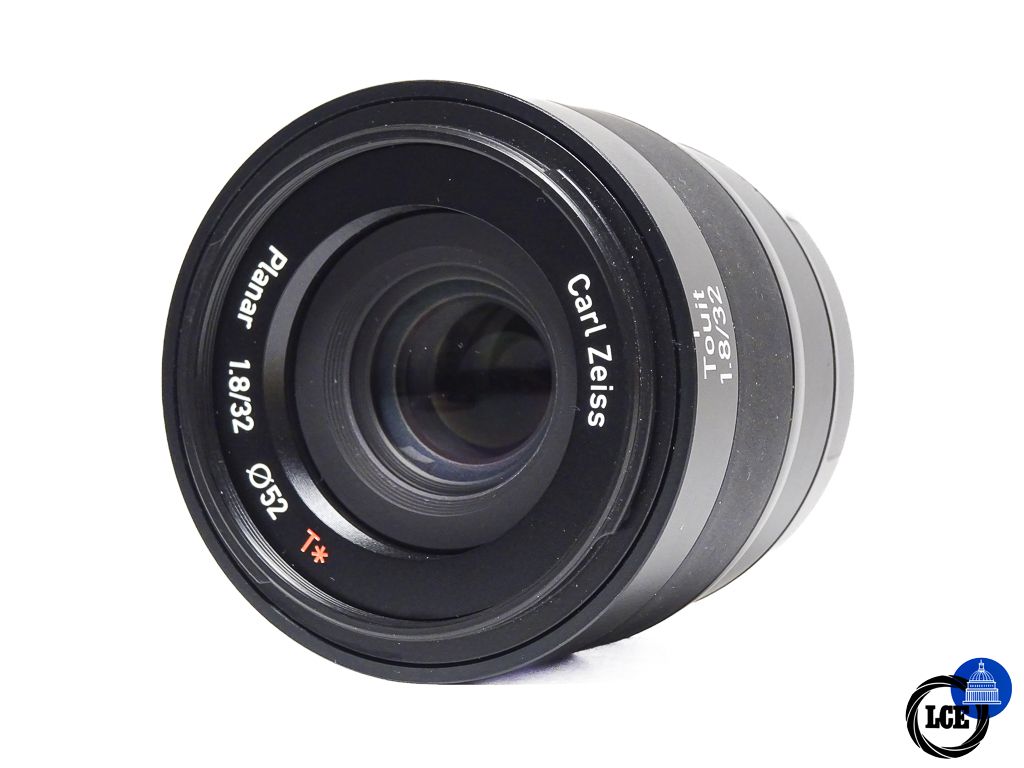Zeiss Touit 32mm f1.8 E mount