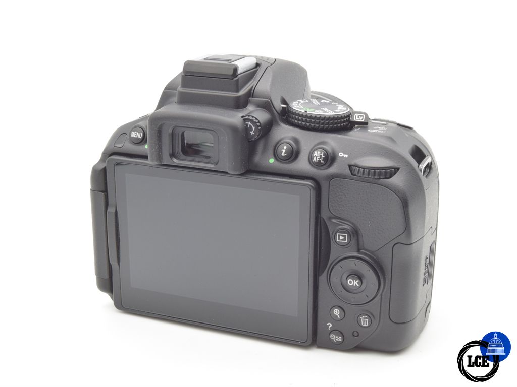 Nikon D5300 + AF-P 18-55mm f/3.5-5.6G DX VR (86 Shutter Actuations)