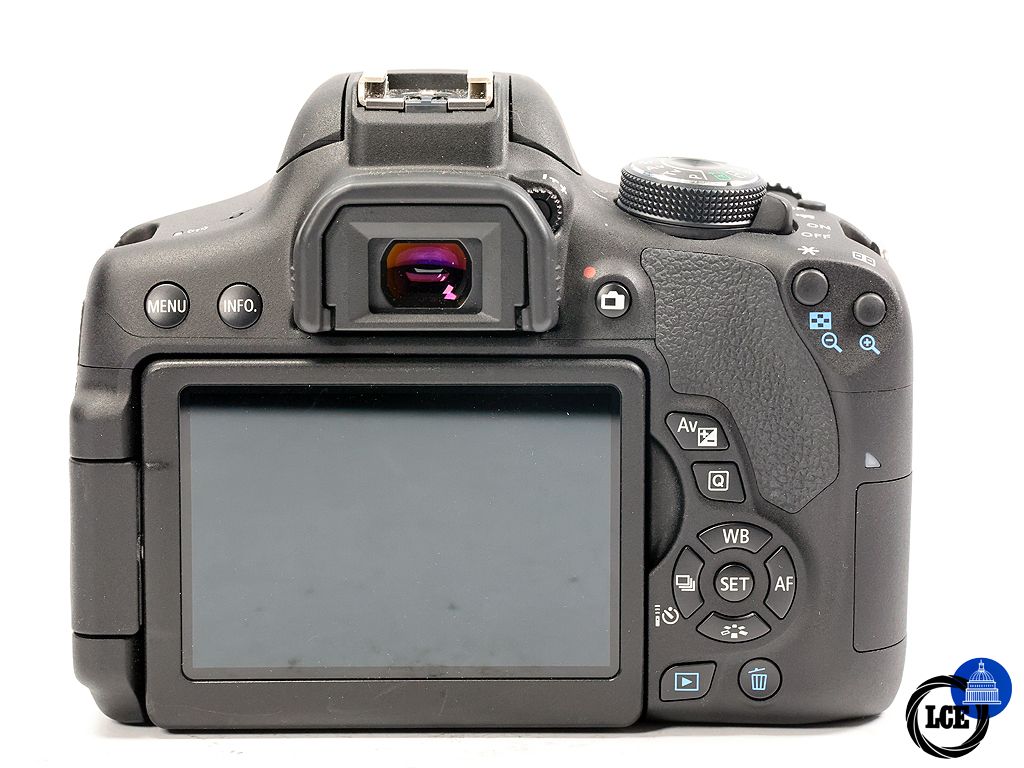 Canon EOS 750D + EF-S 18-55mm 