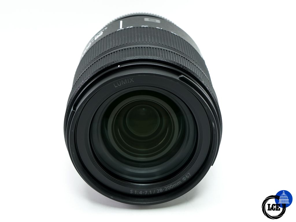Panasonic S 28-200mm F4-7.1 * LIKE NEW *