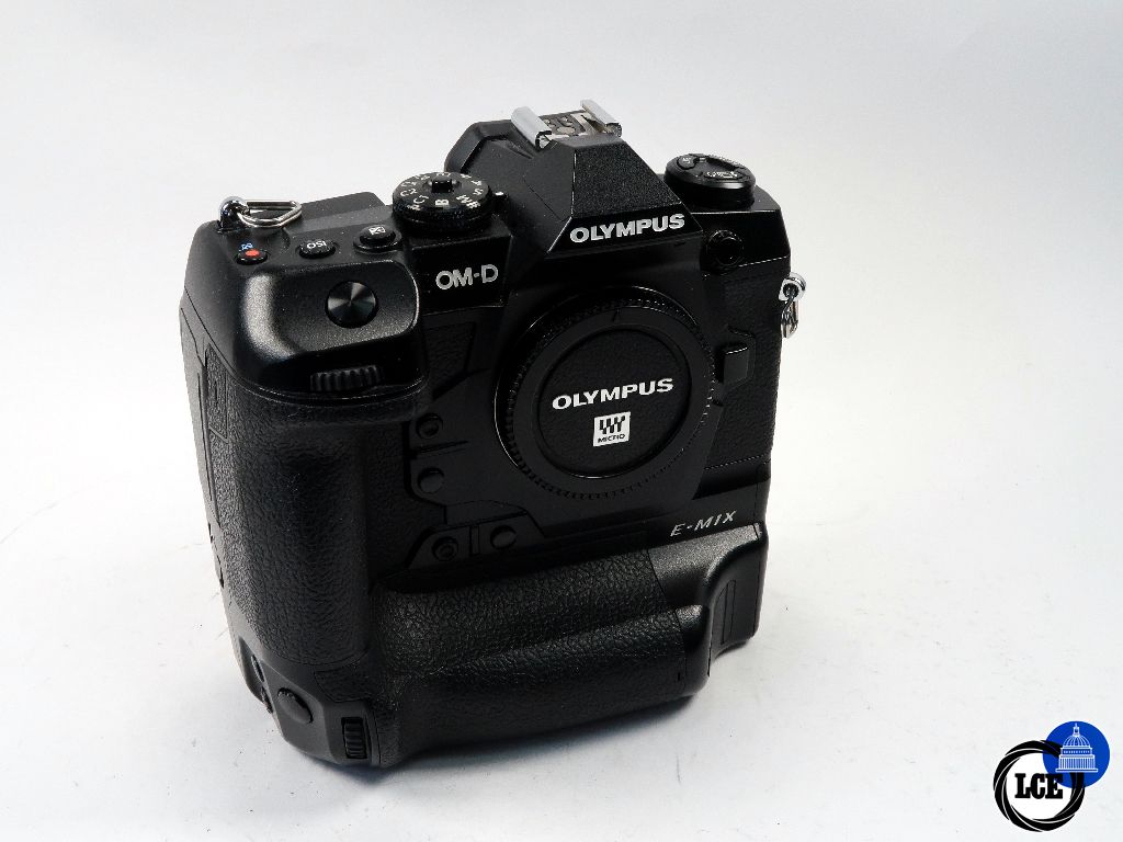 Olympus E-M1X 