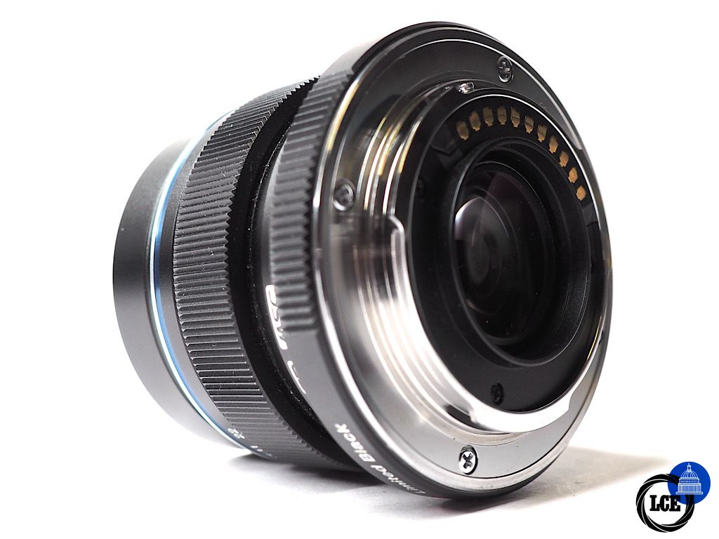 Olympus 12mm F2 MFT
