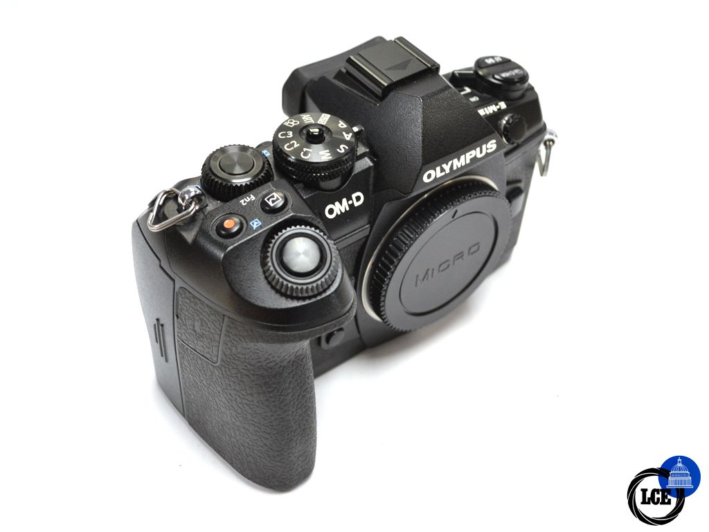 Olympus OM-D E-M1 II Body *2213 Actuations*