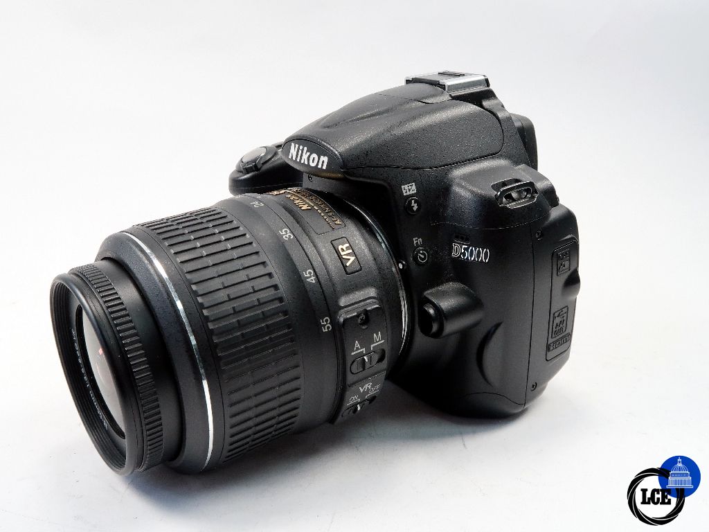 Nikon D5000 + 18-55mm F3.5-5.6