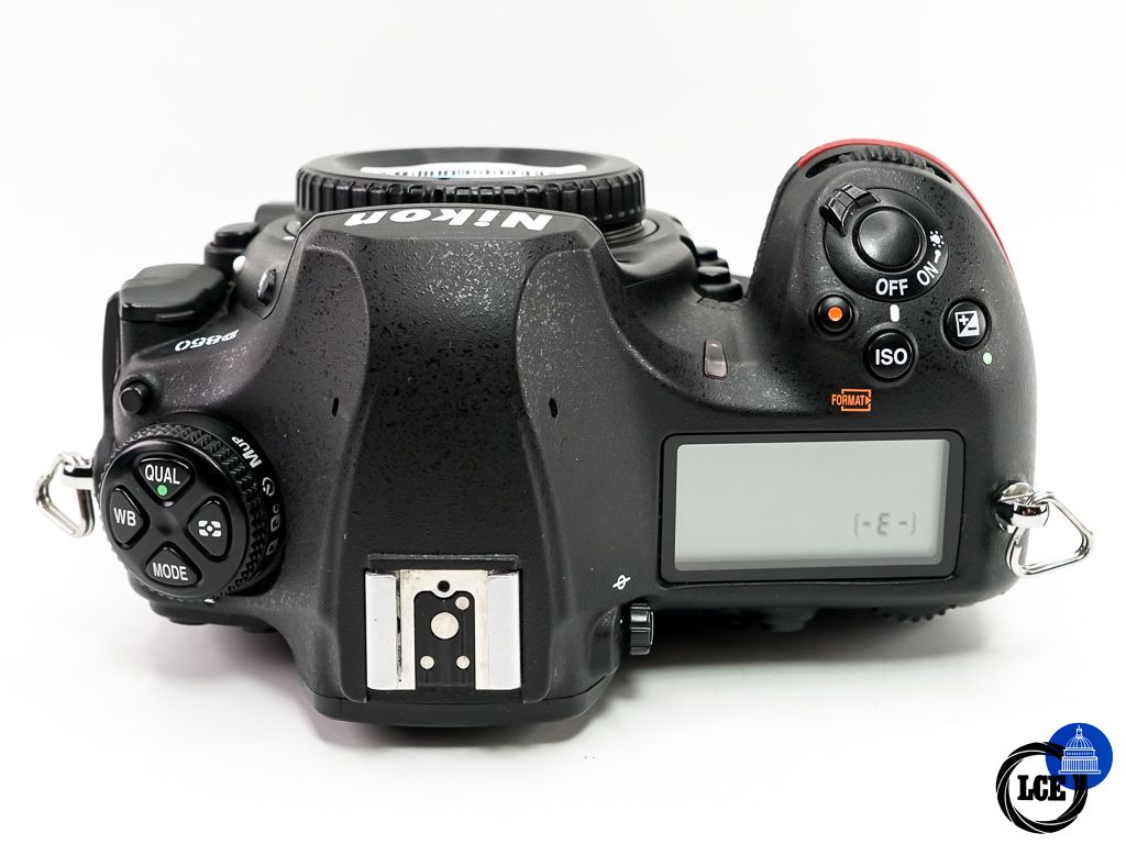 Nikon D850 Body * BOXED *