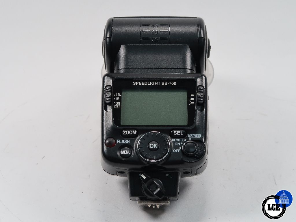 Nikon SB-700