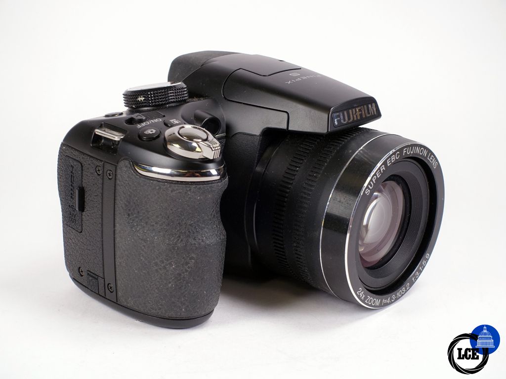 FujiFilm Finepix S4200