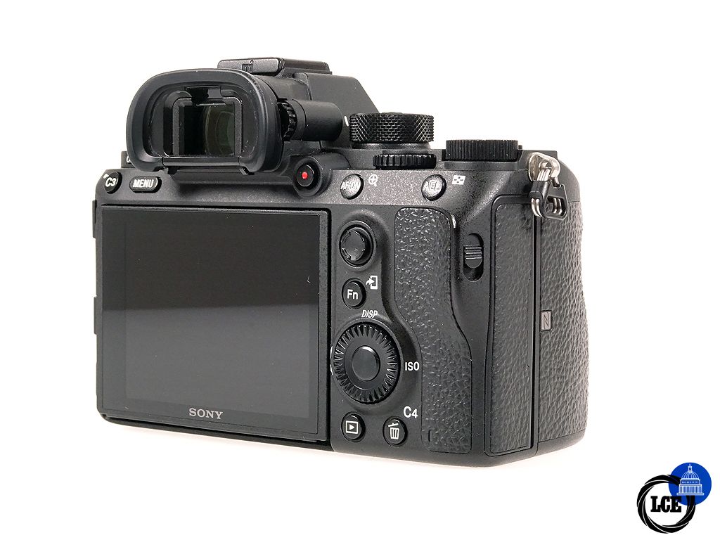 Sony A7R III Body