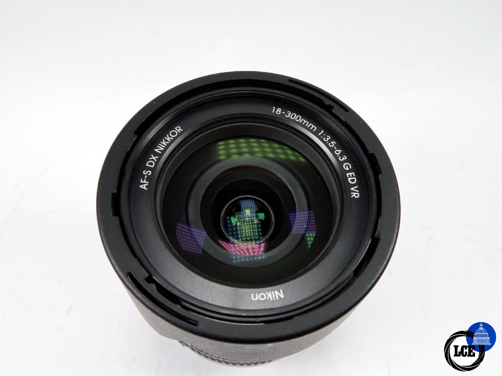 Nikon DX 18-300mm f3.5-6.3G ED VR