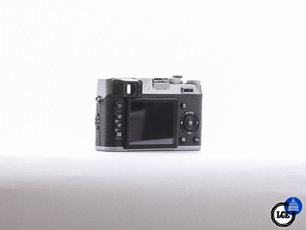 FujiFilm X100 [4*] | 10115263