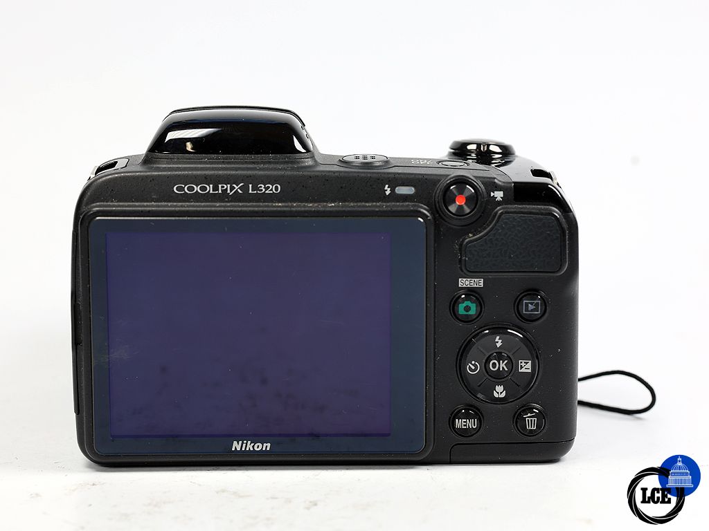Nikon COOLPIX L320 
