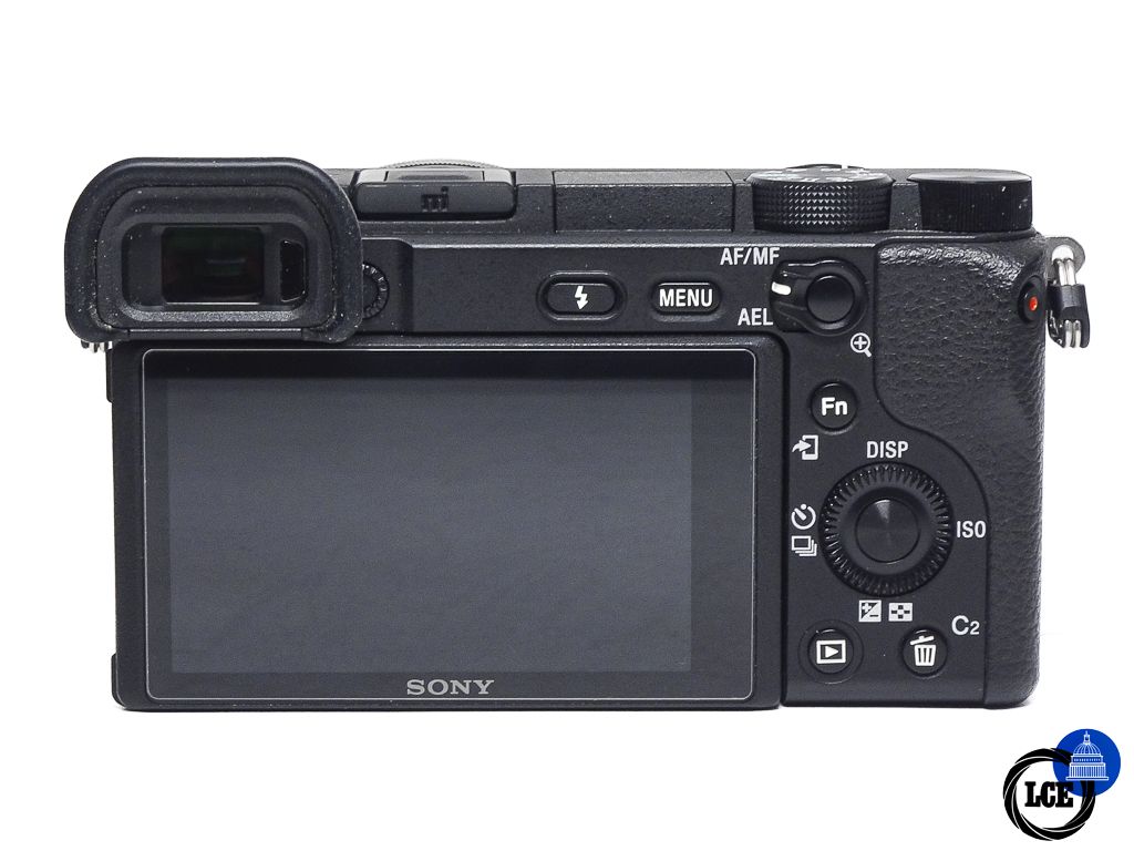 Sony A6400 + 16-50mm OSS