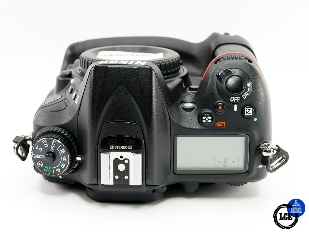 Nikon D7200 + MB-D15 * BOXED *