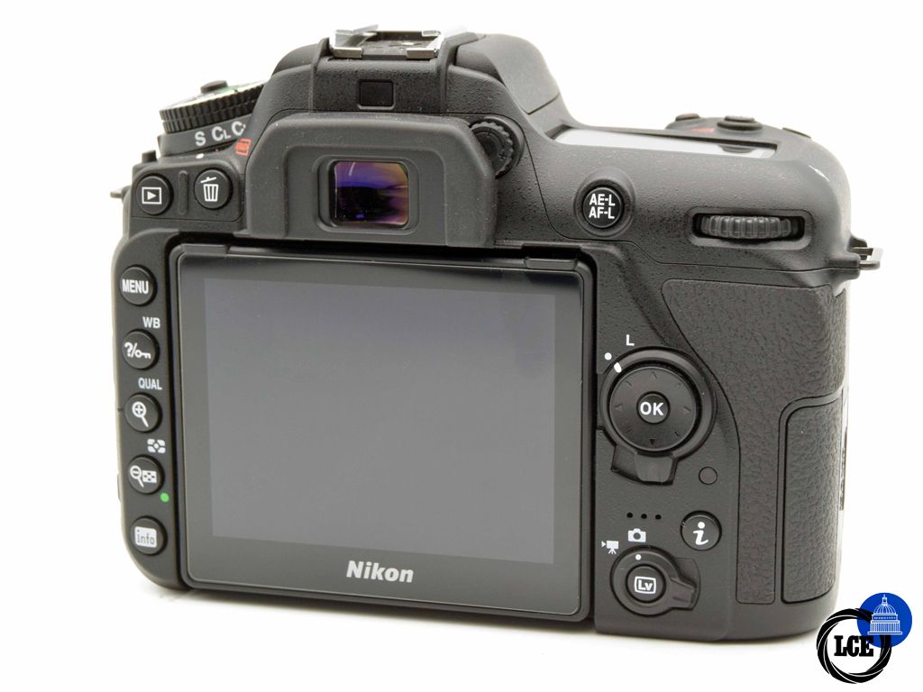 Nikon D7500 Body 566 Shutter actuations) 