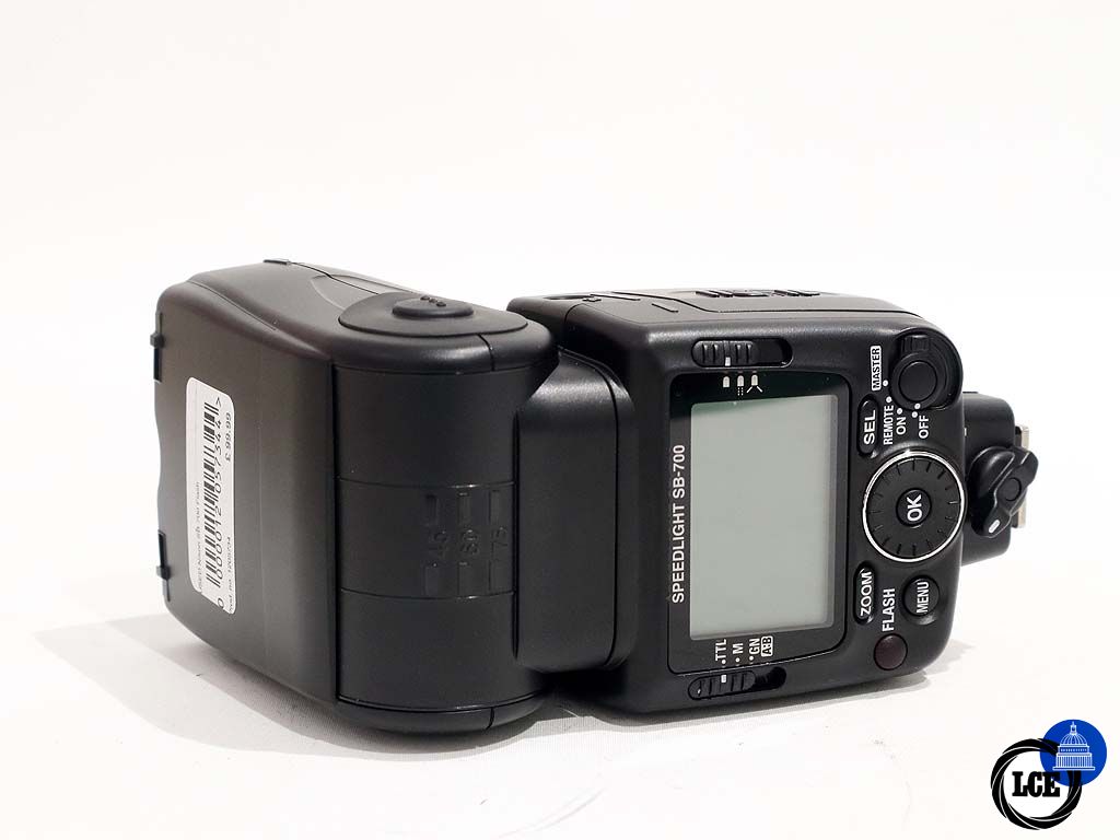 Nikon SB-700 Flash.