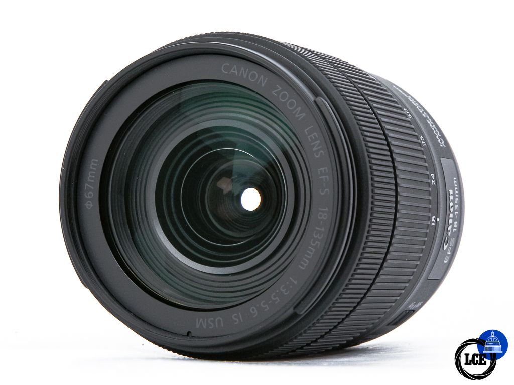 Canon EF-S 18-135mm f3.5-5.6 IS Nano USM