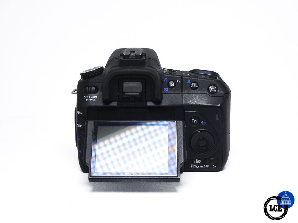 Sony A350 + 18-70mm f/3.5-5.6
